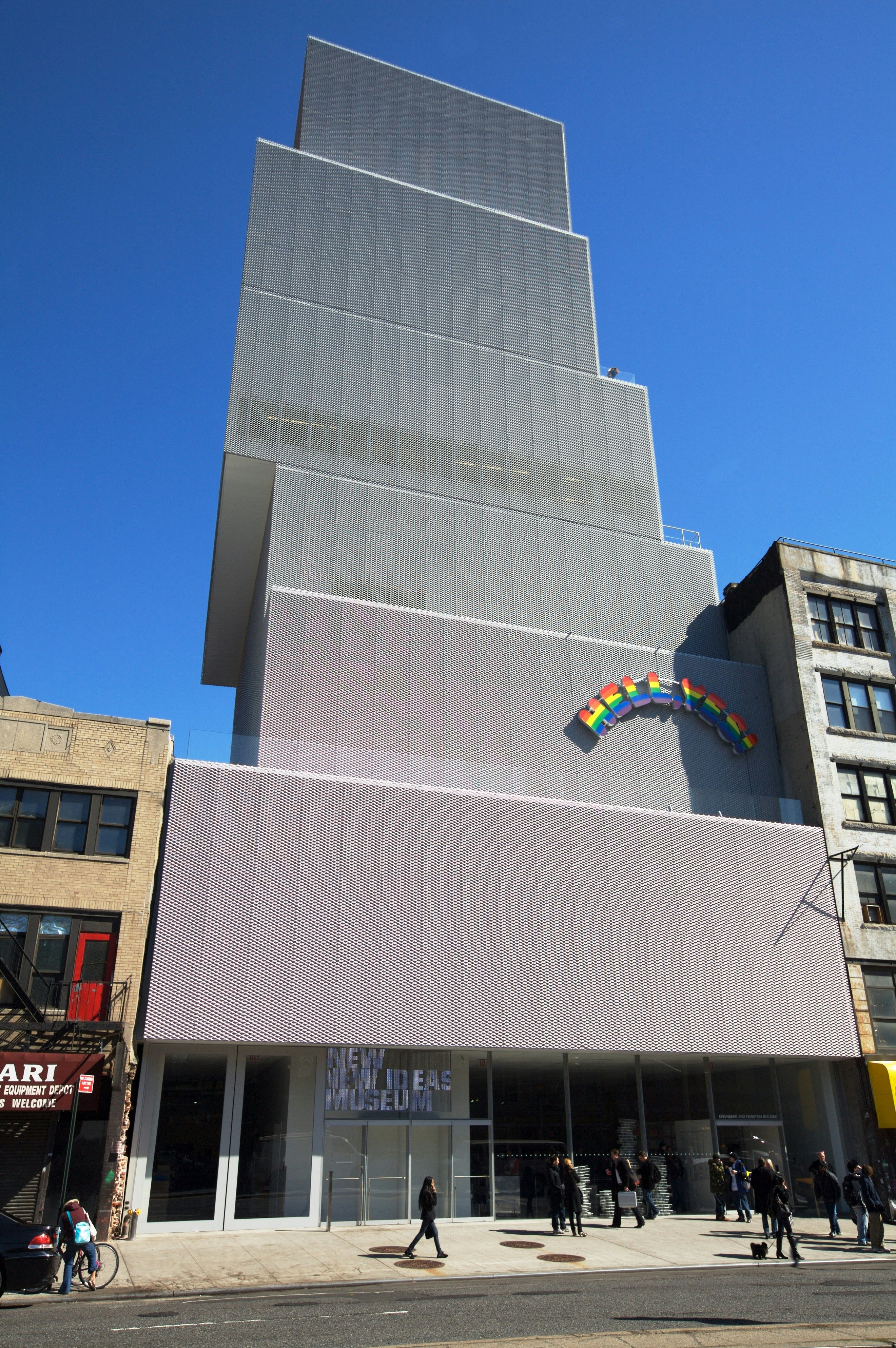 New Museum of Contemporary Art.
