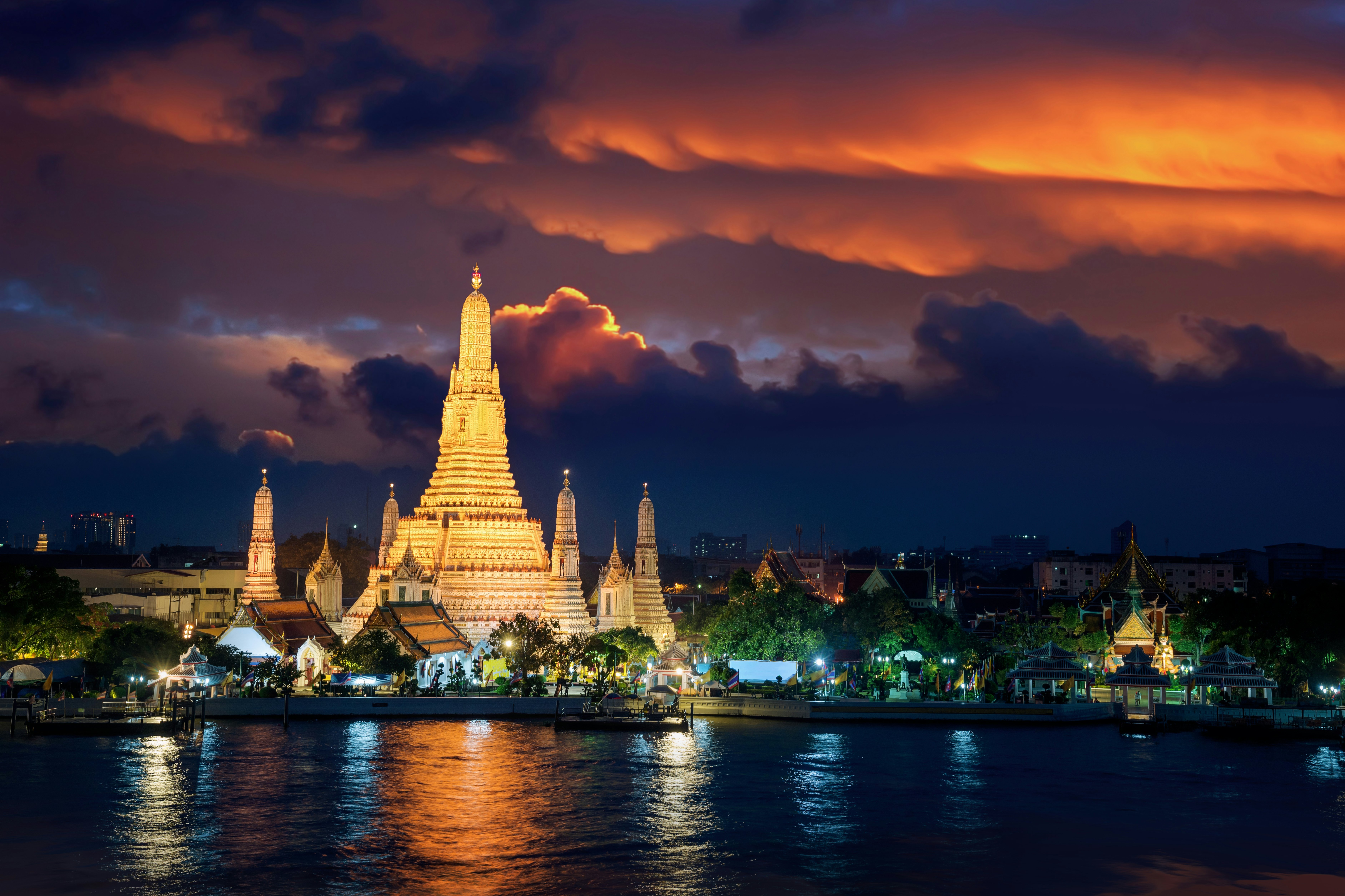 Wat Arun temple in Bangkok during sunset.