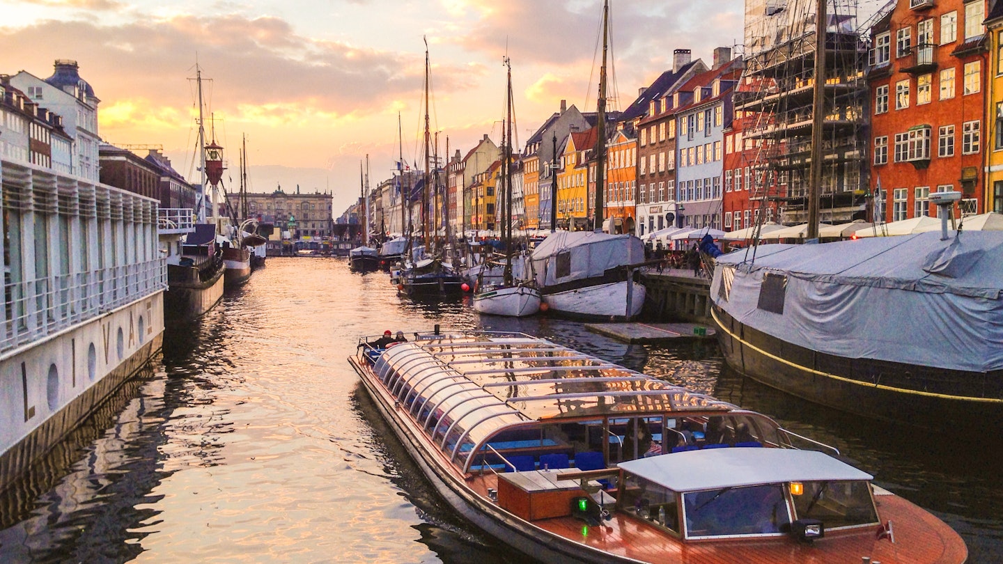 Tourist boat in Nyhavn, Copenhagen, Denmark